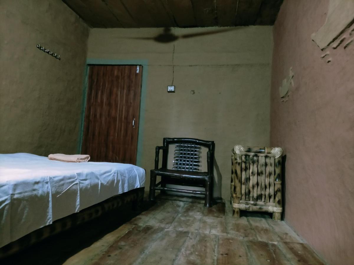 Risong Family Guest House Majuli Extérieur photo
